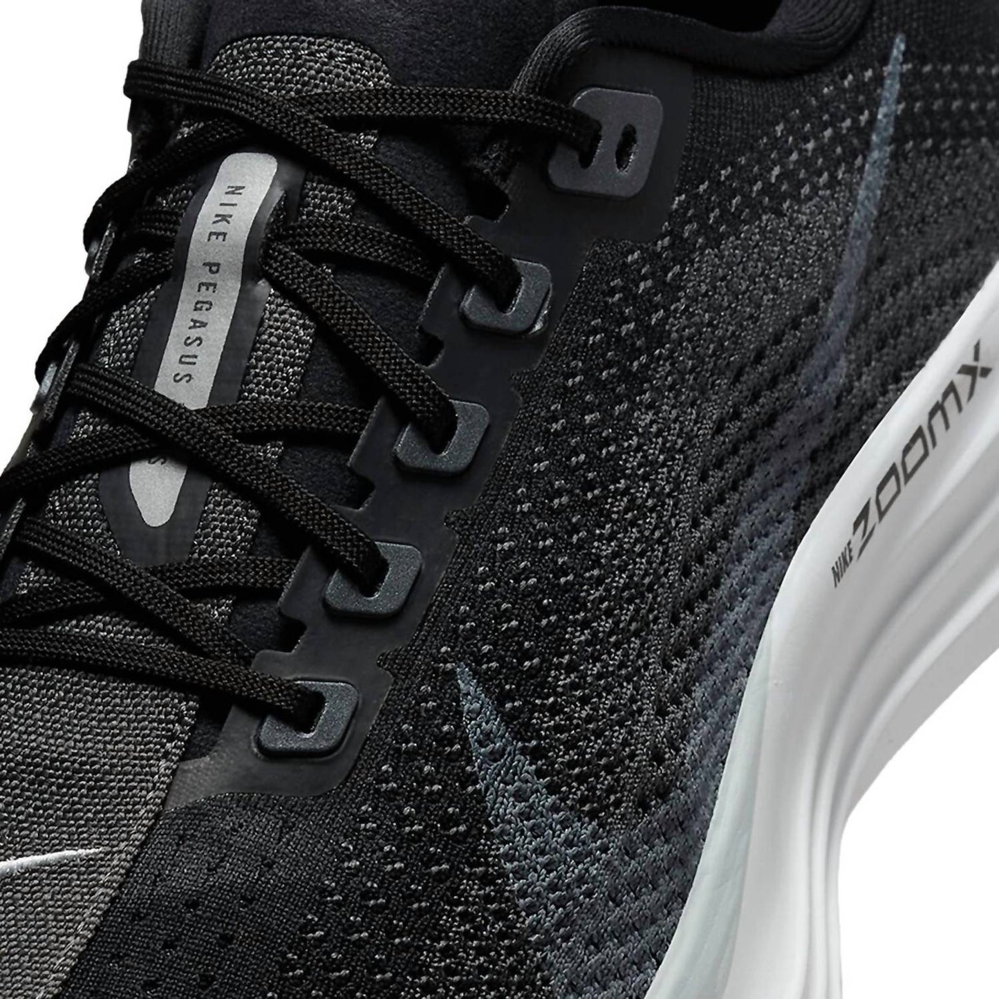 Nike - Men's Pegasus Plus Sneaker