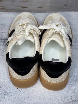 Mia - Women's Axel Sneaker