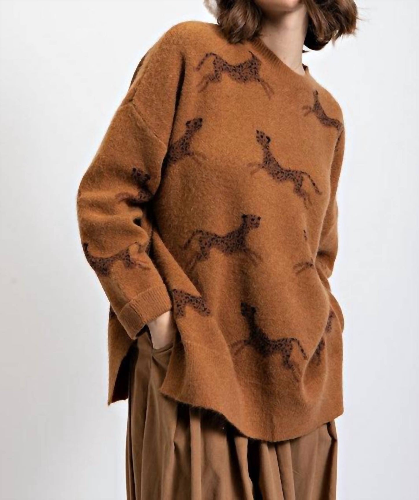 Easel - Round Neck Drop Shoulder Cheetah Printed Sweater - Plus