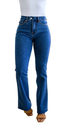 Judy Blue - Calça jeans flare com controle de barriga de cintura alta