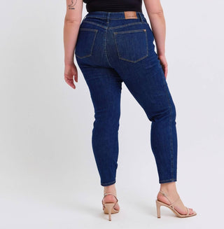 Judy Blue - Calça Jeans Skinny com Controle de Barriga de Cintura Média