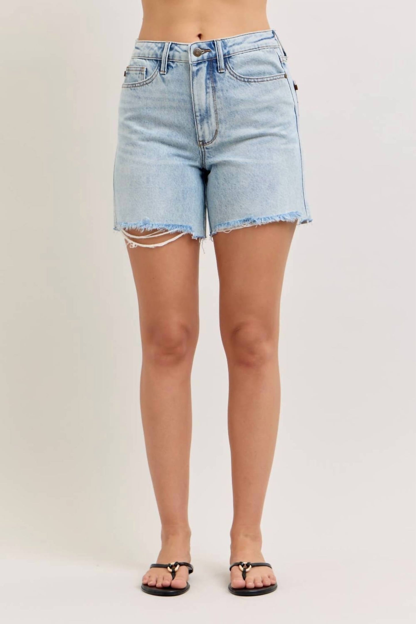 Judy Blue - Mid Rise Rigid Magic Dad Shorts