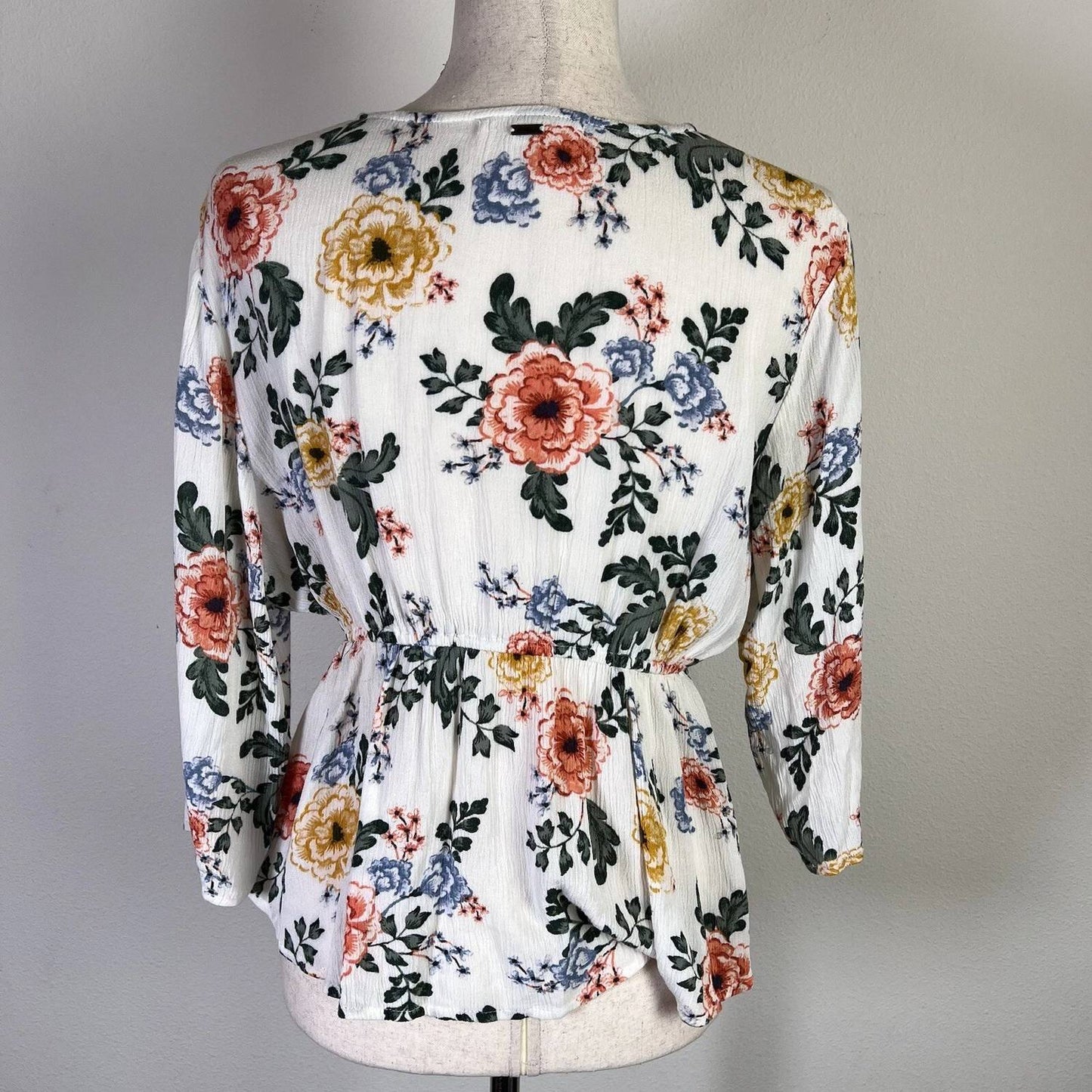 O'Neill - Celine V-neck Floral Top