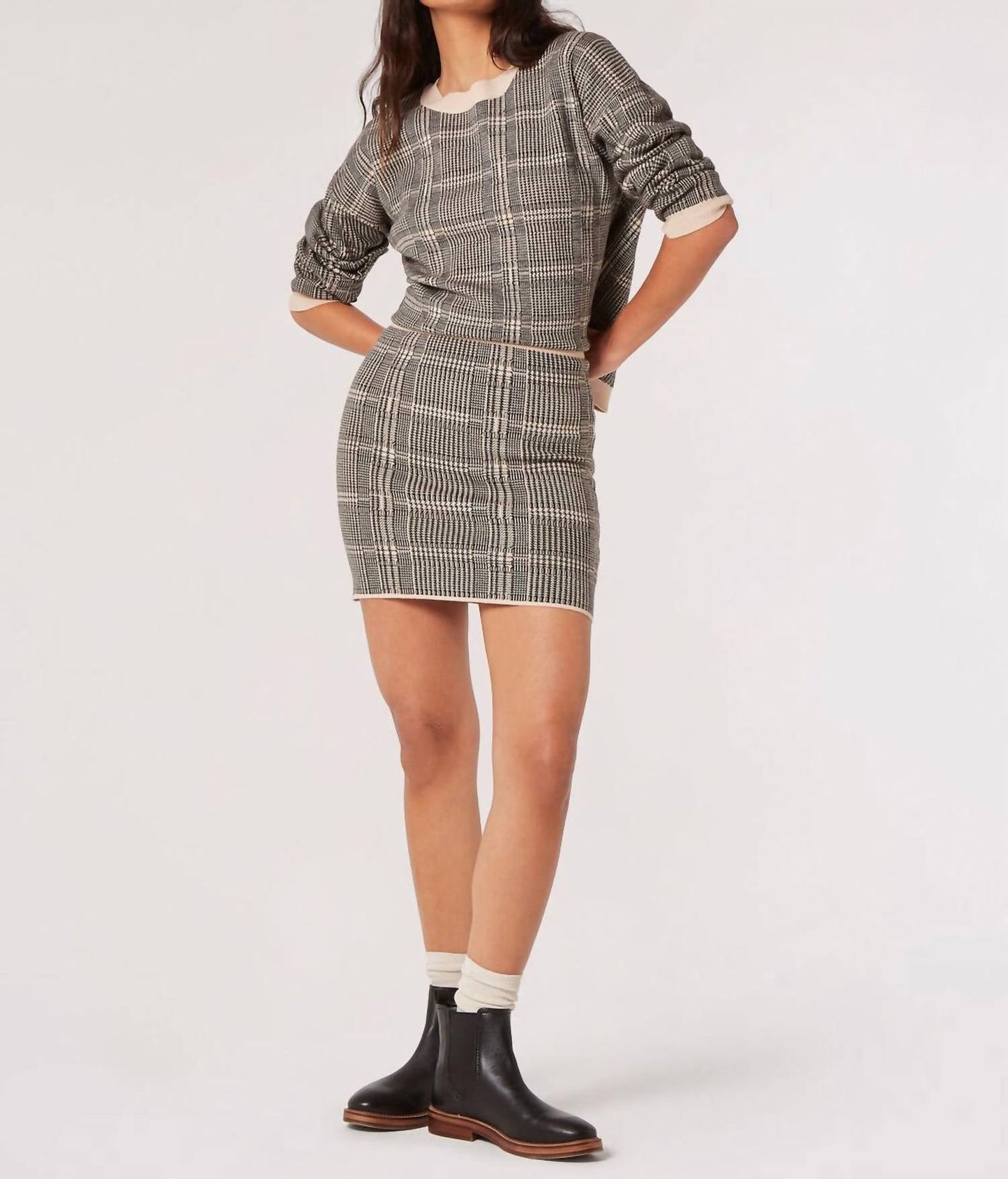 Apricot - Mini Skirt