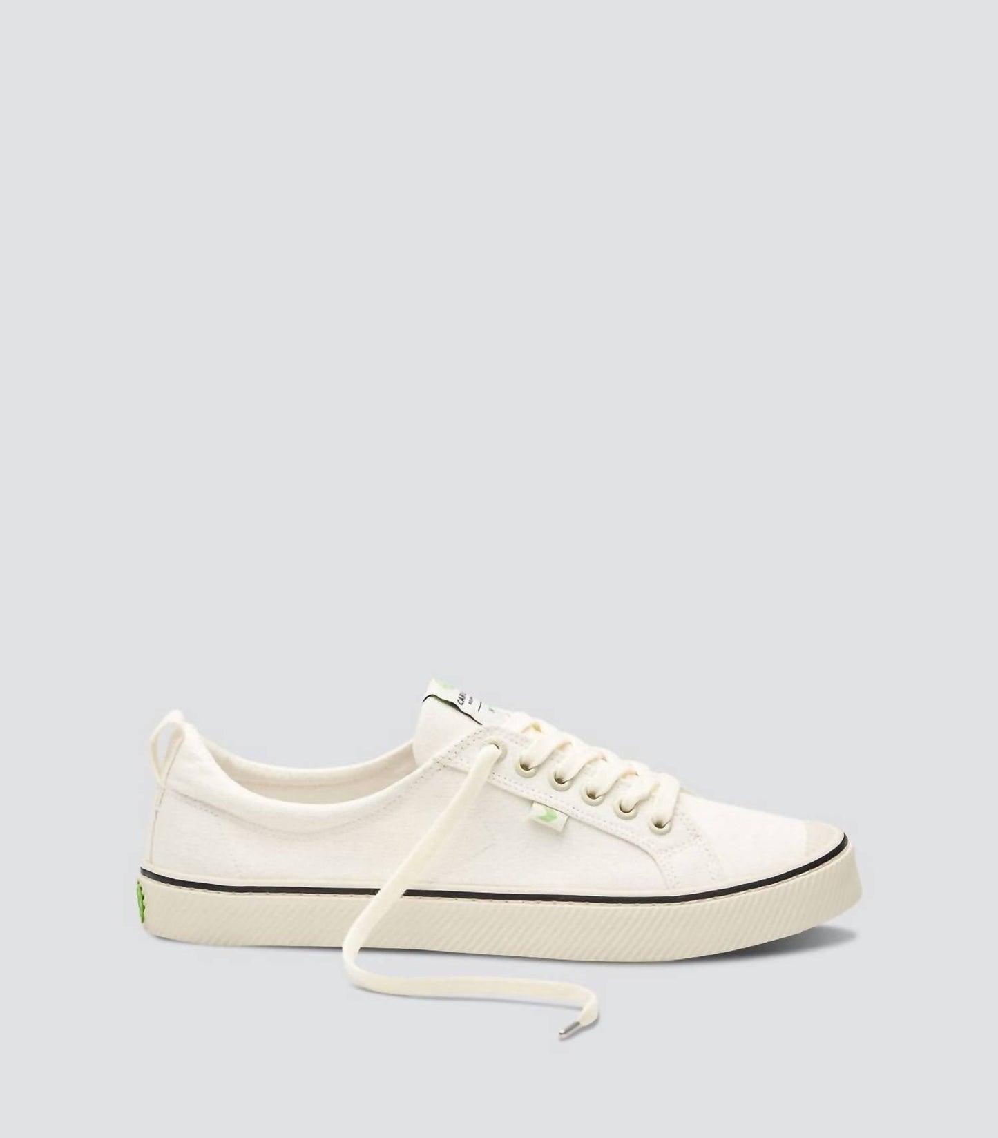 Cariuma - Men's Oca Low Canvas Sneaker