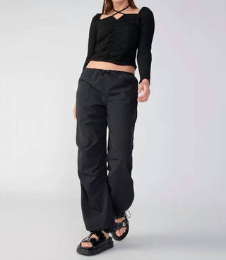 Santuário - Calça Paraquedas dos anos 90