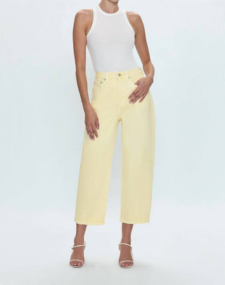 Pistola - Calça Eli de cintura alta e perna arqueada