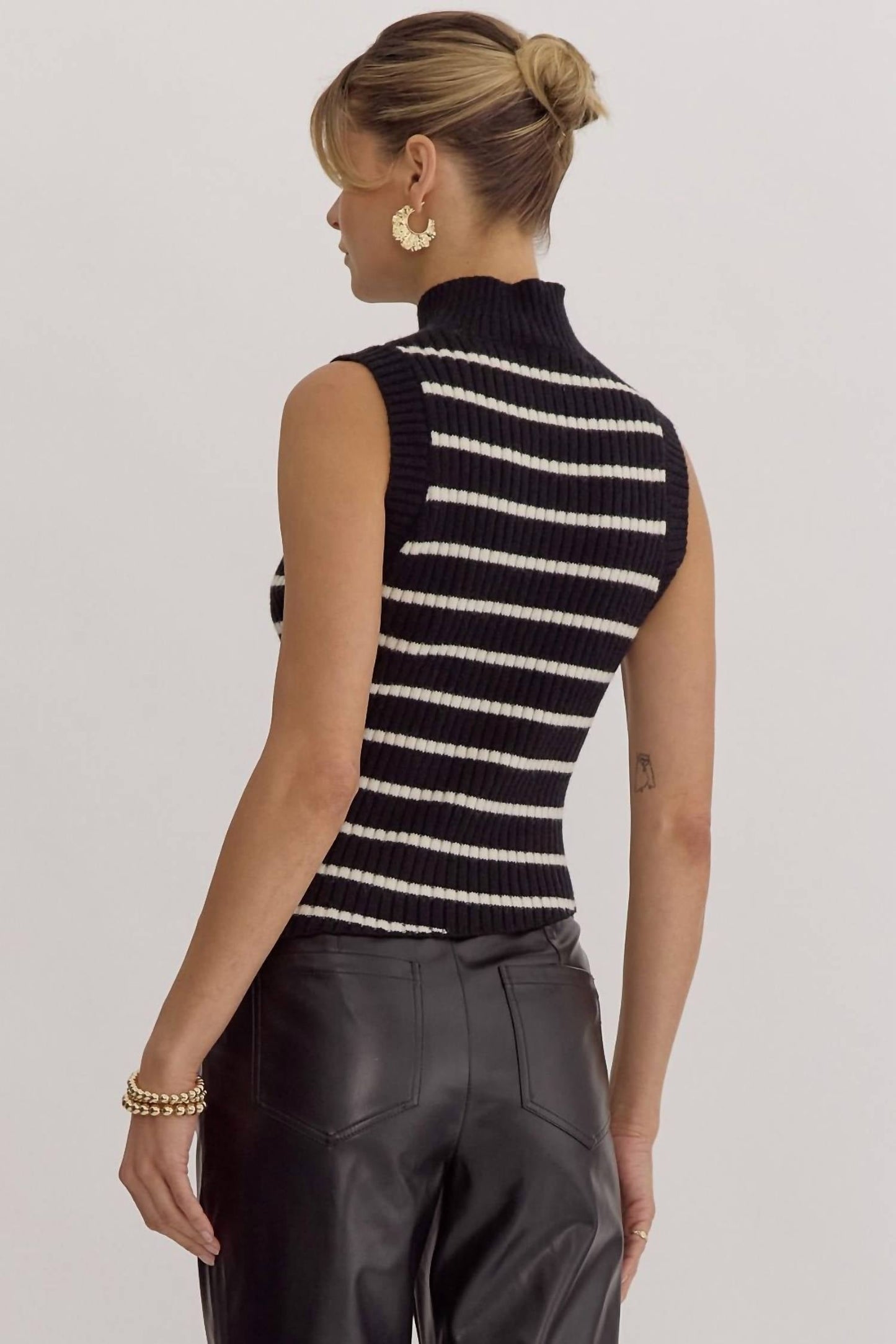 Entro - Kayla Mockneck Sleeveless Knit Top