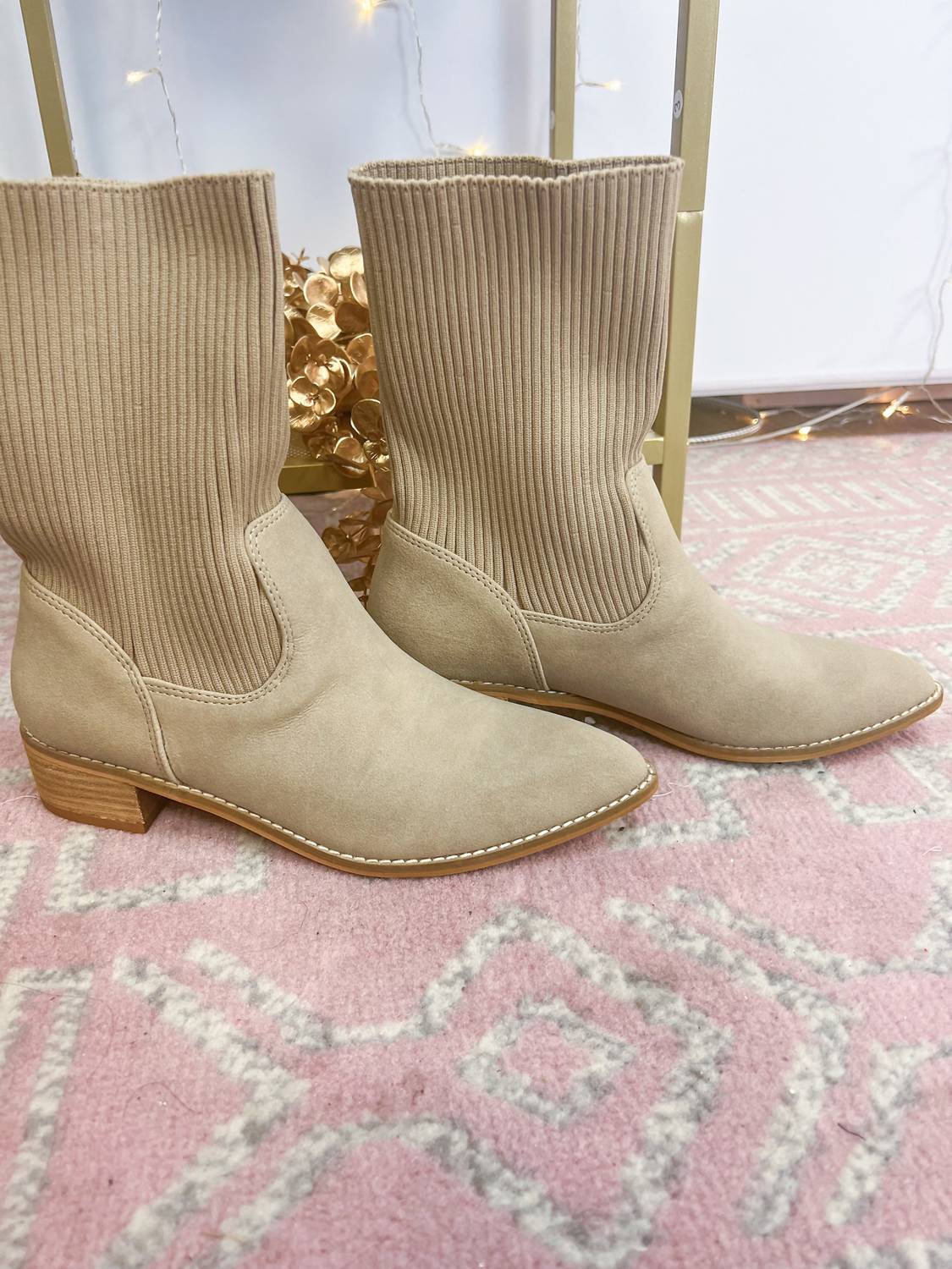 Ccocci - Women's Karen Pointed Toe Sock Booties