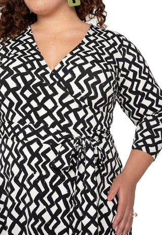 Vestido feminino Leota's Curve com manga 3/4 e zigue-zague, preto e branco