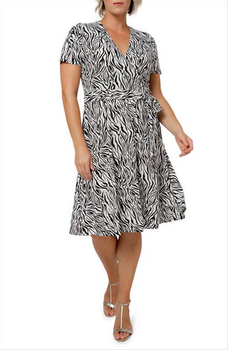 Vestido midi envelope perfeito feminino Leota, preto, tamanho 3X