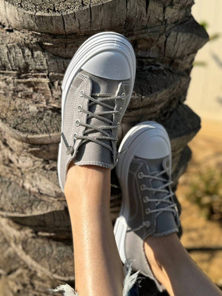 Very G - Women's Aman Rhinestone Lace Up Sneaker