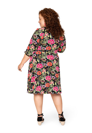 Vestido Leota Curve Sweetheart Becca Garden Party Preto Multicolorido