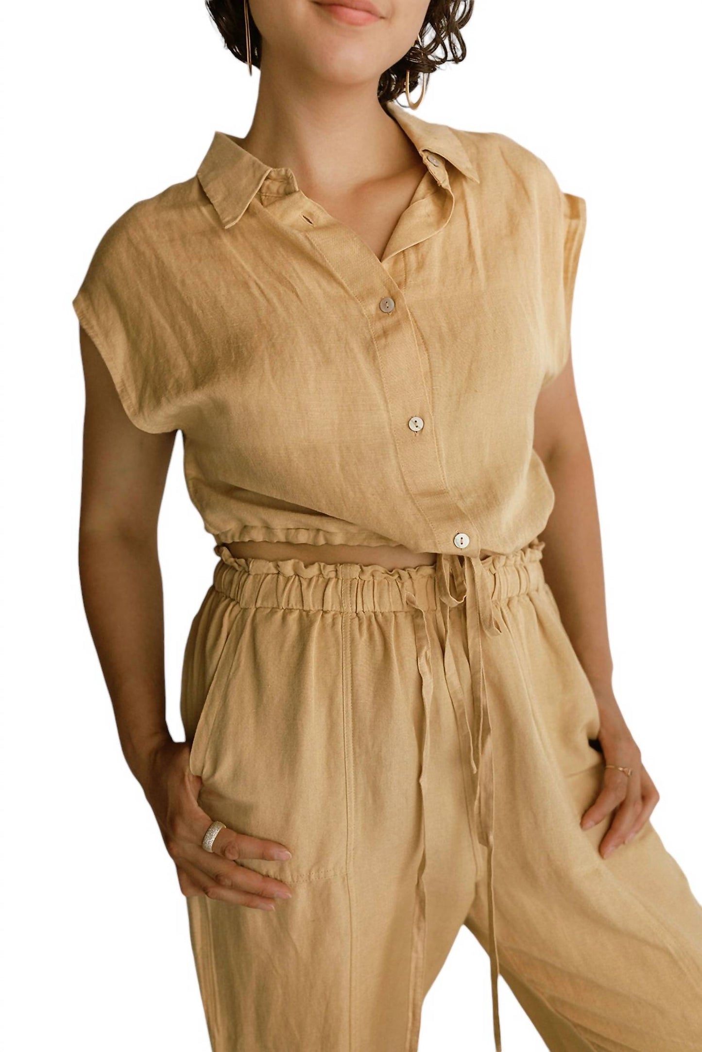 Elan - 4 Top Sleeveless Button Down