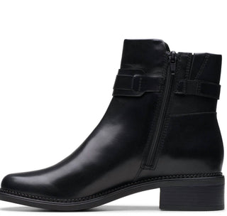 Clarks - Botas femininas Maye Bella