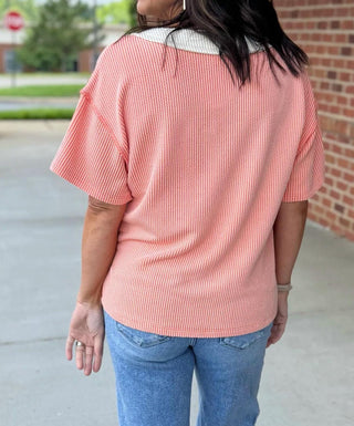 Ee:Some - Textured Contrast V-neck Top