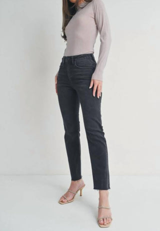 Judy Blue - Calça jeans cropped reta com corte reto