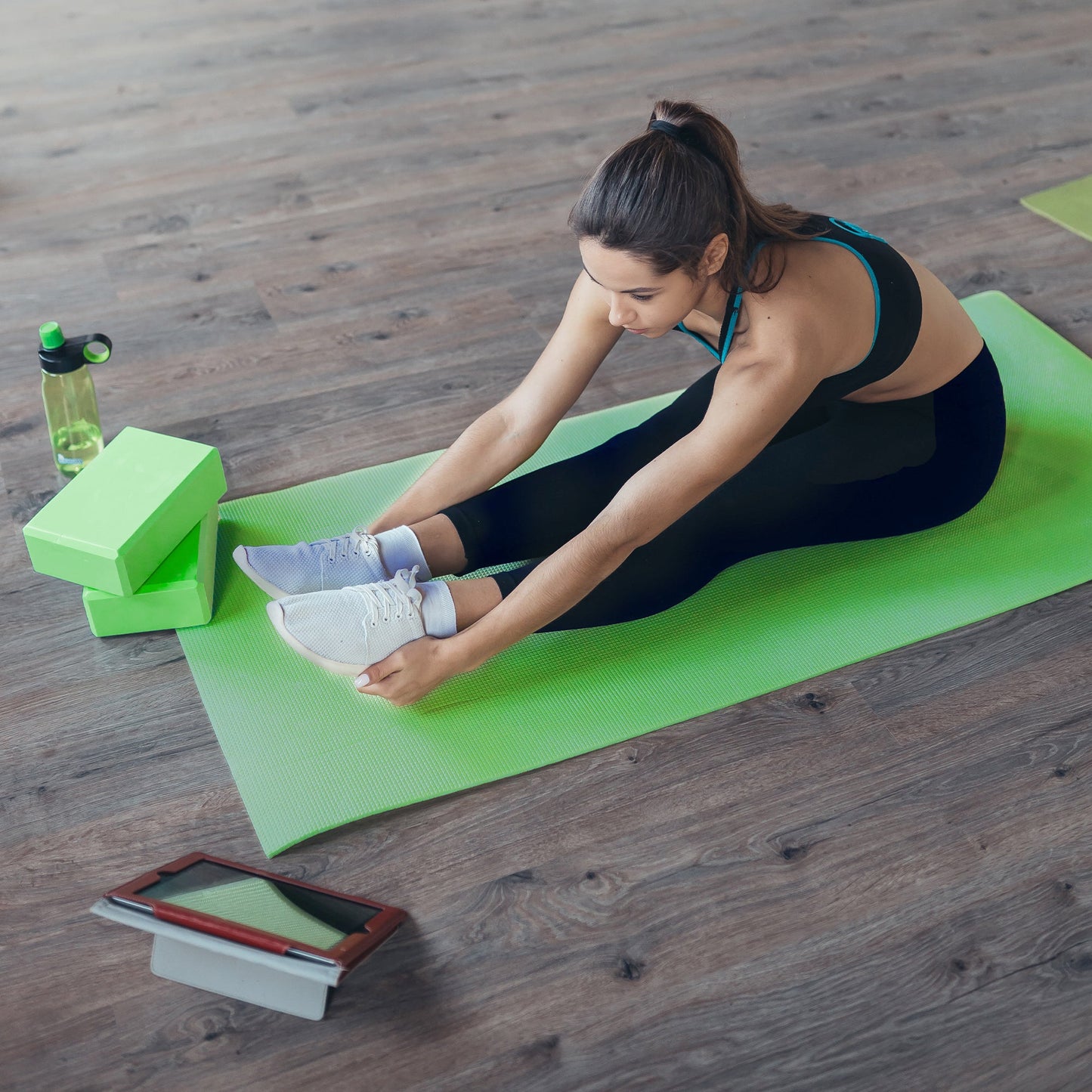 Conjunto de ioga BalanceFrom Fitness com 7 peças, tapete, faixa elástica e joelheira, verde