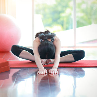 Conjunto de ioga BalanceFrom Fitness com 7 peças, tapete, faixa elástica e joelheira, vermelho