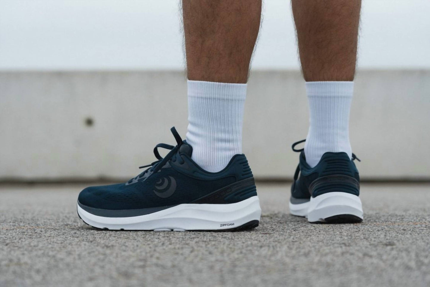 Topo Athletic - Men's Phantom 3 Sneaker Shoes