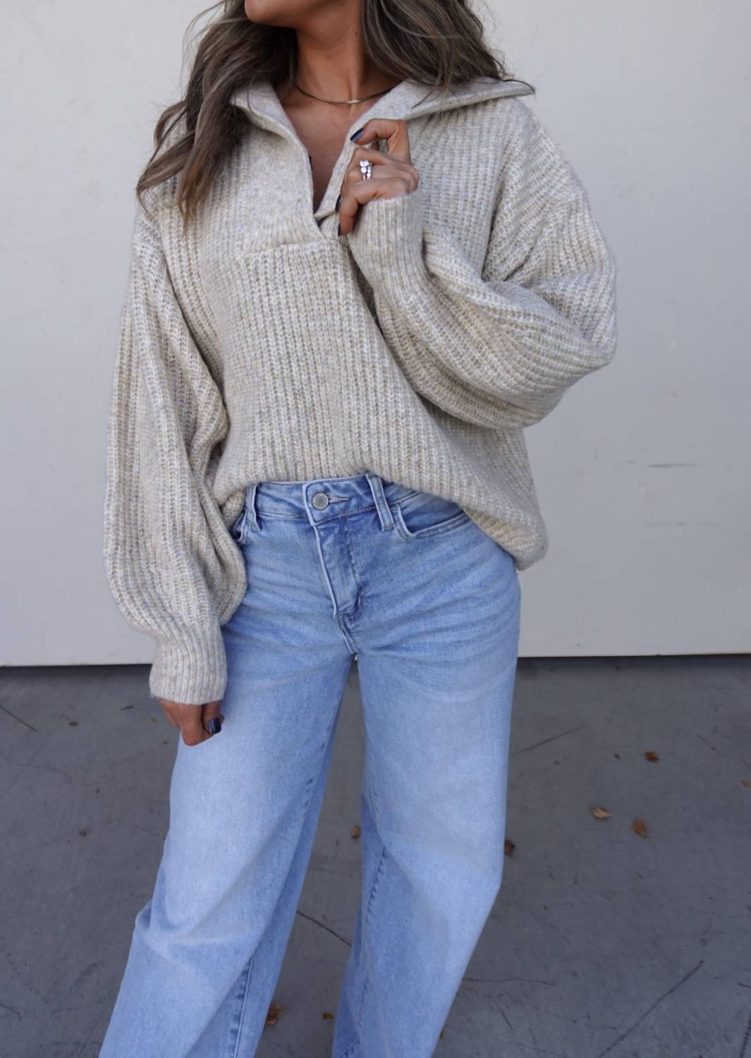 Aemi + Co - V-neck Sweater With Collar