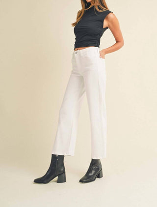 Just Black Denim - Calça Jeans Slim de Perna Larga