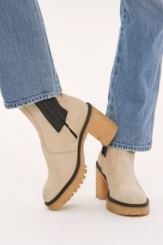 Free People - Botas Chelsea James de Couro Femininas