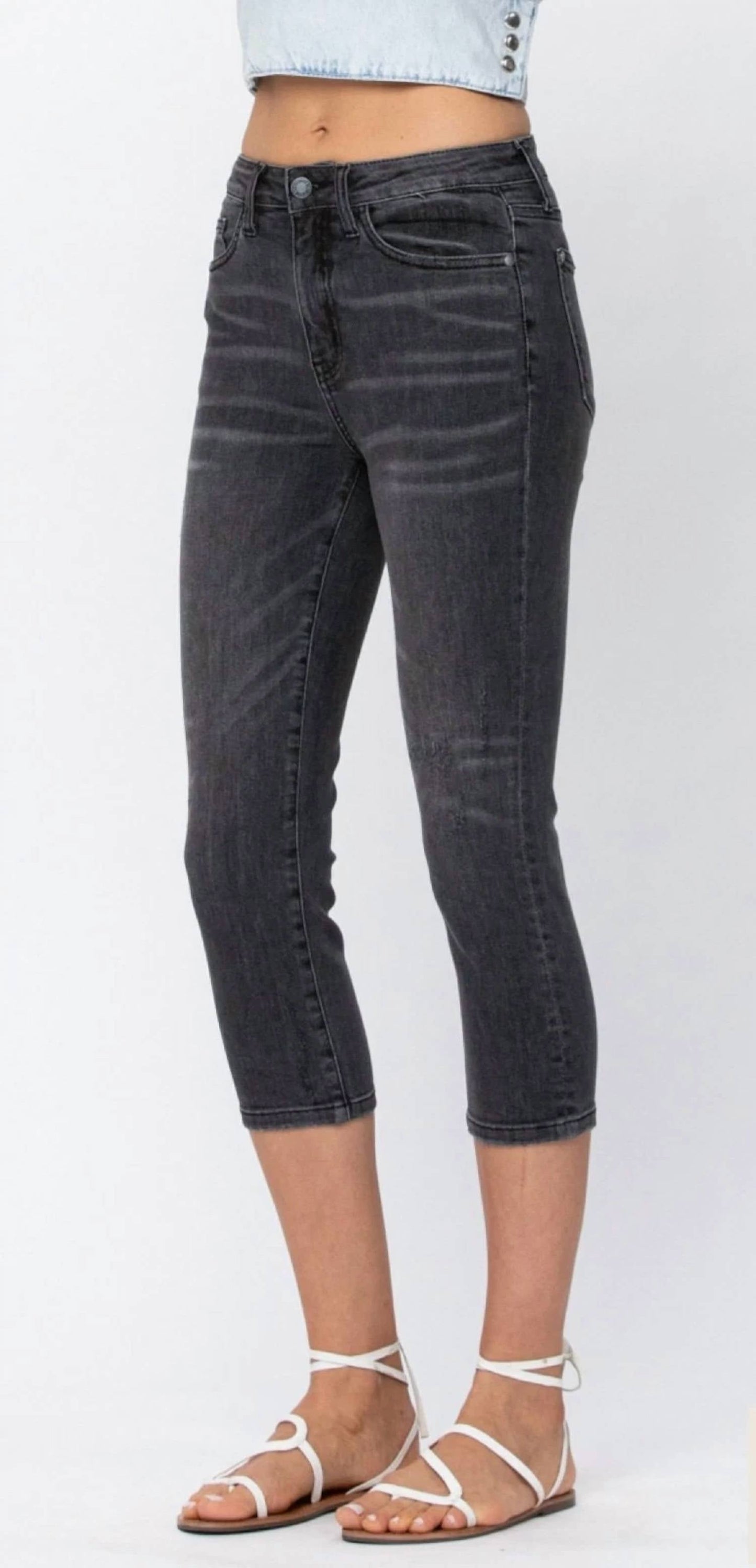 judy-blue-cuffed-skinny-capri-pants
