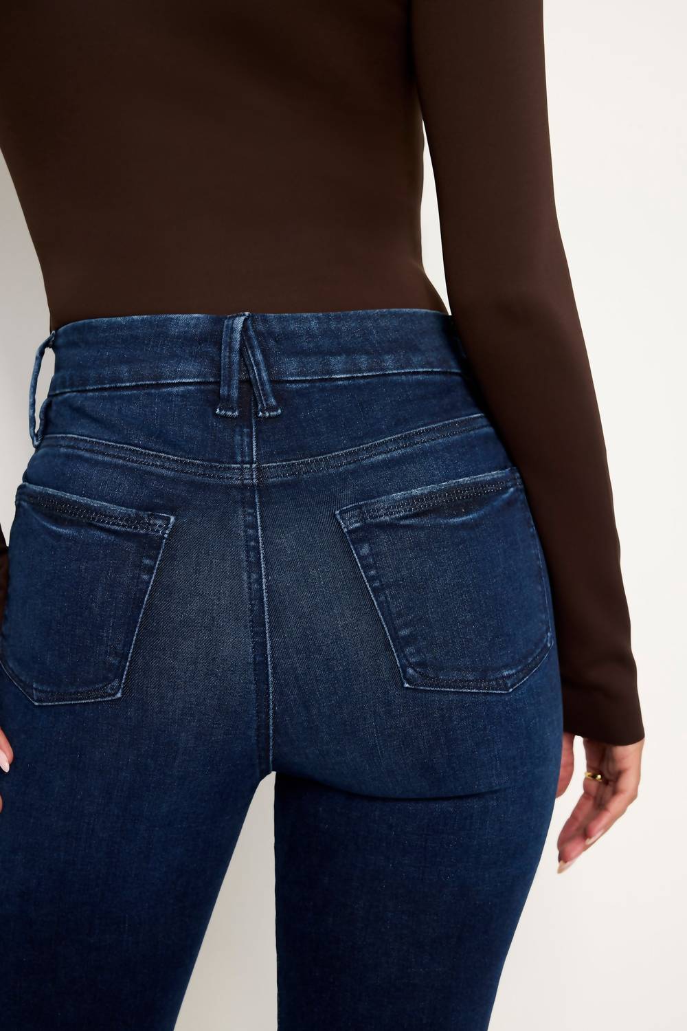 Good American - Always Fits Good Curve Straight Jeans