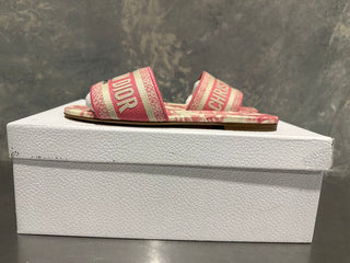 Chinelo feminino Dior Dway em algodão bordado Toile de Jouy rosa peônia, tamanho 6