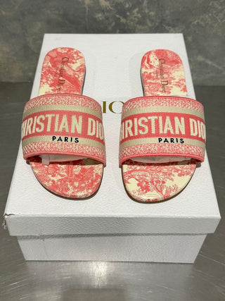 Chinelo feminino Dior Dway em algodão bordado Toile de Jouy rosa peônia, tamanho 6