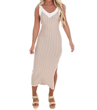 Mable - Vestido midi justo com decote em V e fenda frontal Chevron Wave Runner