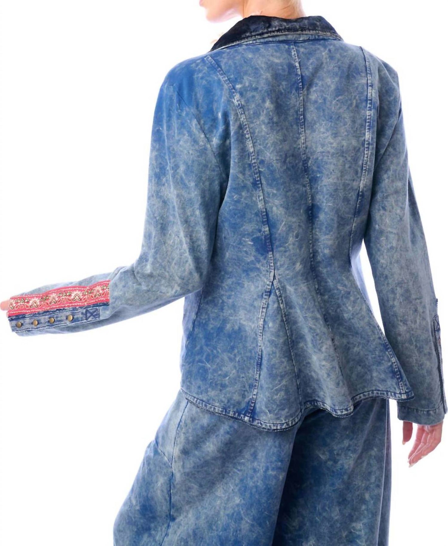 Aratta - Colonel Jacket With Embroidered Trim On Sleeves