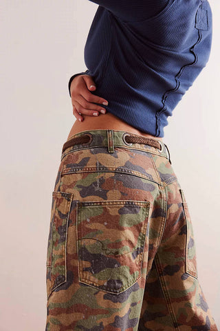 Free People - Calça jeans de cintura baixa com estampa Moxie