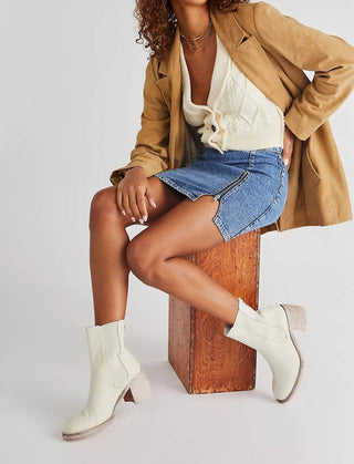 Free People - Essential Chelsea Boots