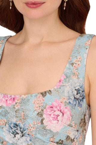 Adrianna Papell - Vestido bainha floral matelassê com gola quadrada