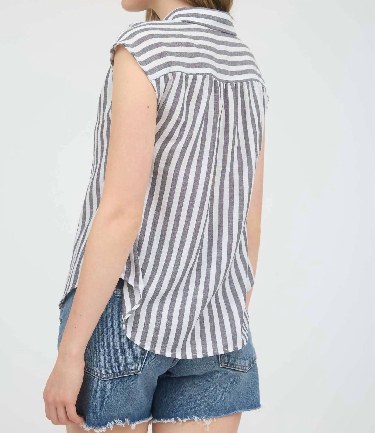 Blu Pepper - Stripe Collared Short Sleeve Button Down Shirt