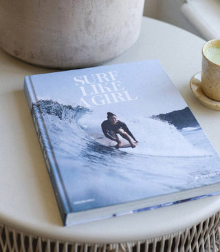 Random House Group - SURF LIKE A GIRL - CAPA DURA