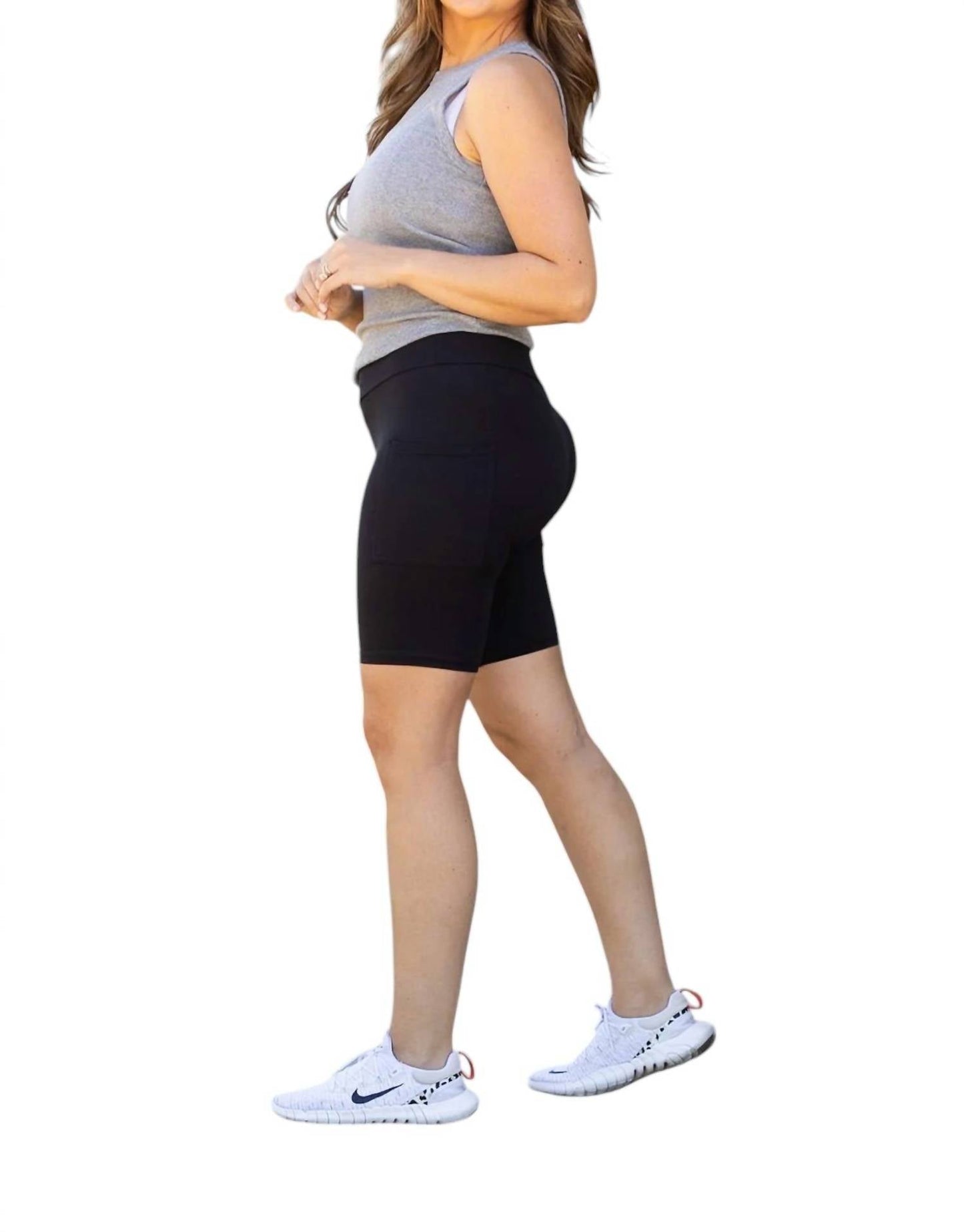 Julia Rose - SHORTS DE MOTOCICLISTA