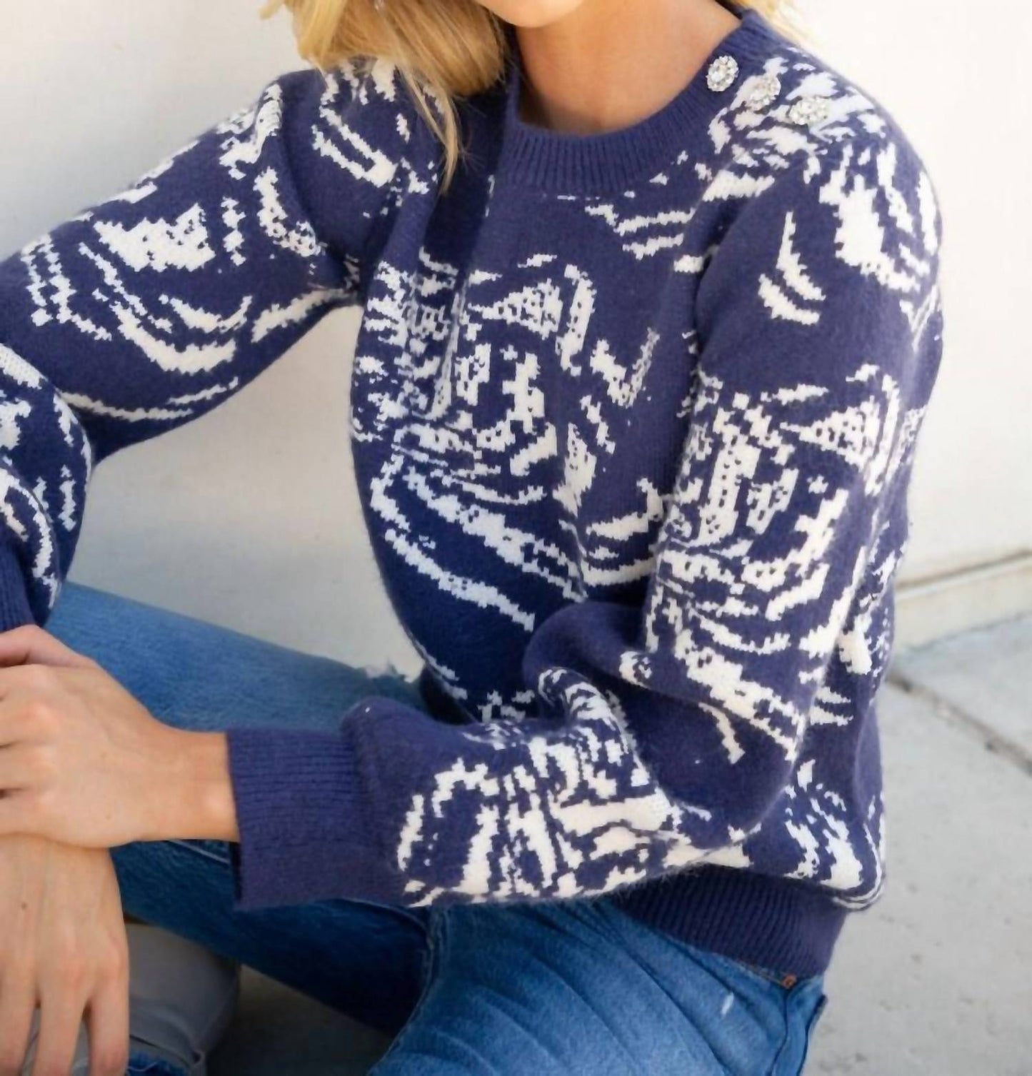 Voy - Embellished Button Sweater