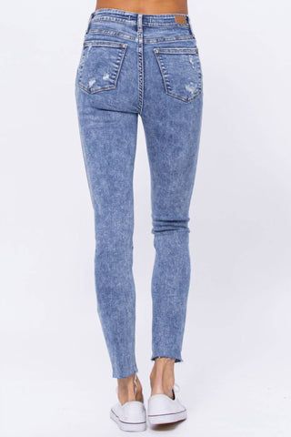 Judy Blue - Calça Jeans Skinny Destroyed de Cintura Alta