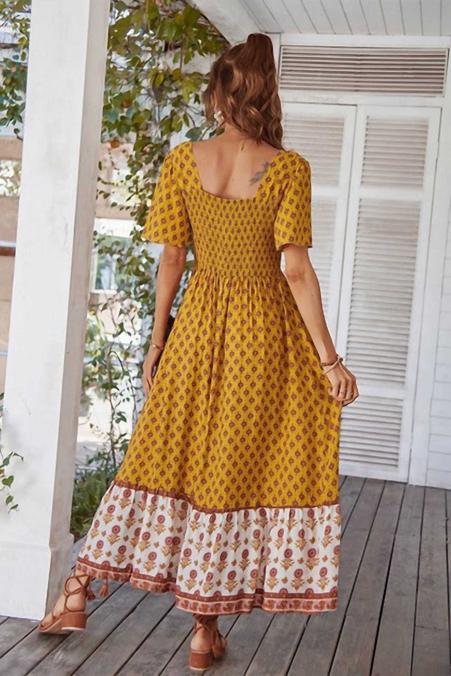 Supreme Fashion - Square Neck Short Sleeve Floral Maxi Dress