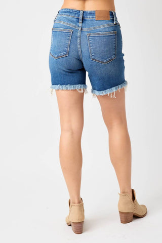 Judy Blue - Shorts de cintura média com bainha desfiada e destruídos