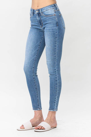 Judy Blue - Calça Jeans Skinny Vintage de Cintura Média