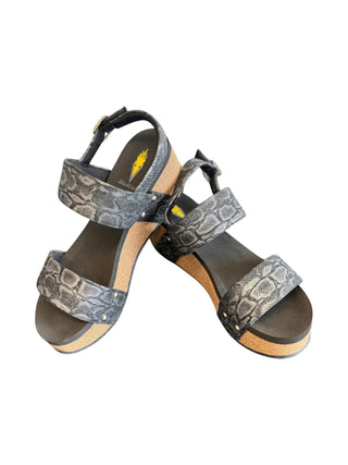 Very Volatile - Summer Love Clogs
