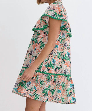 Entro - Vestido curto com estampa de folhas e decote em V