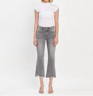 Vervet By Flying Monkey - Calça jeans bootcut mini com cintura alta e bainha inclinada