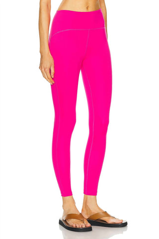 Além do Yoga - Legging Midi de Cintura Alta Powerbeyond Strive