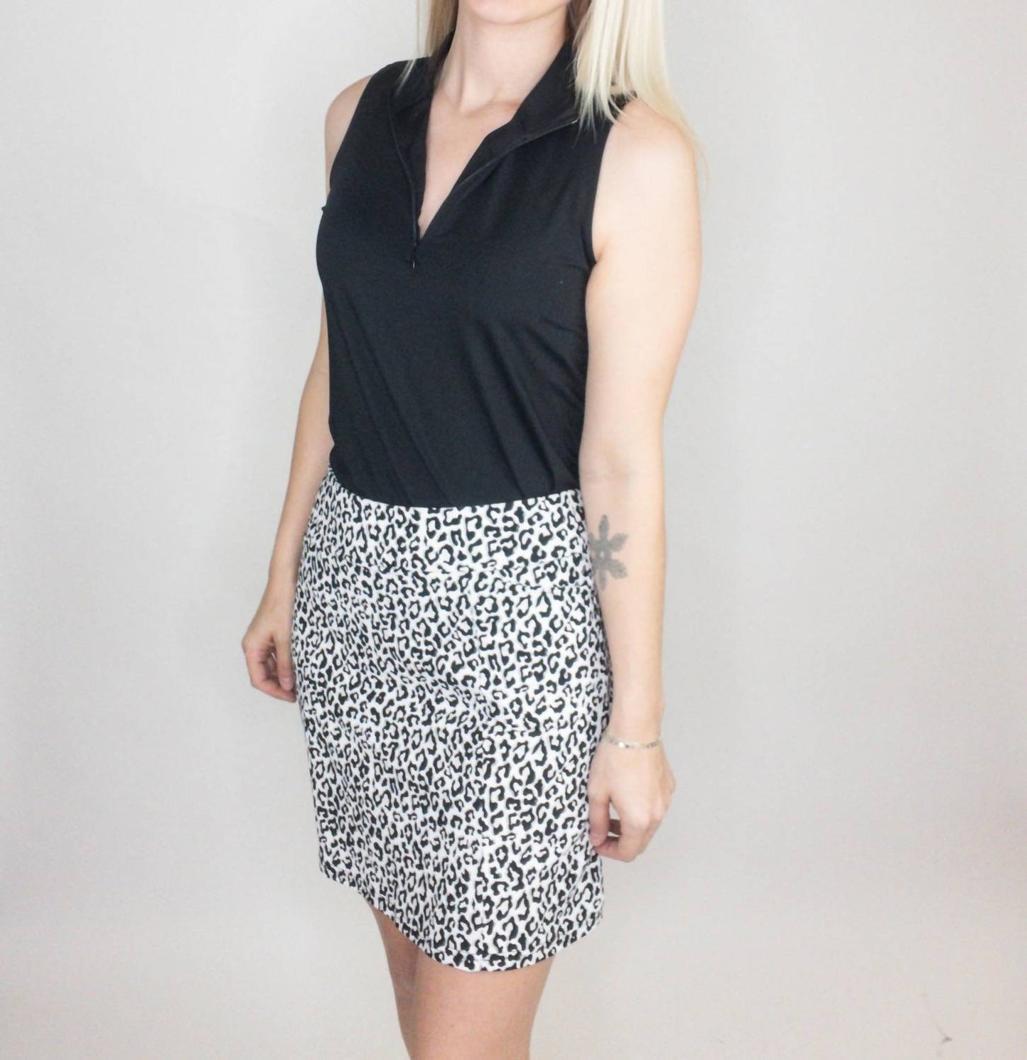 Lulu-B - Zip High Neck Tank