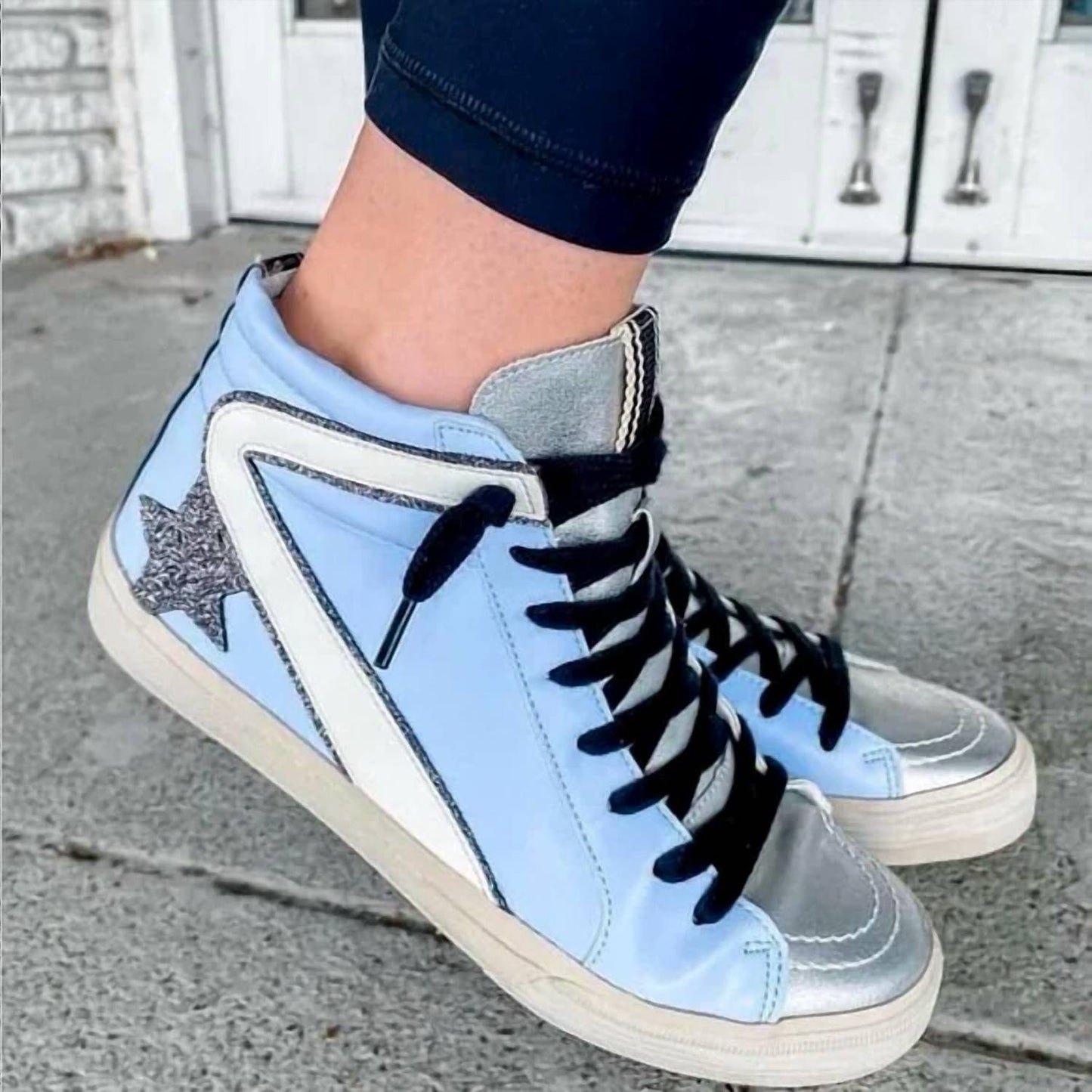 Shu Shop - Women's Roxanne Sneaker
